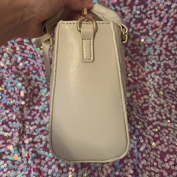 Cream Color Valentino Orlando Handbag - Picture 4 of 10